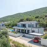 Wild Adriatic Way Вилла Лабин